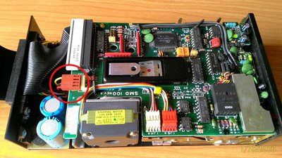 Floppy drive - PSU connection circled